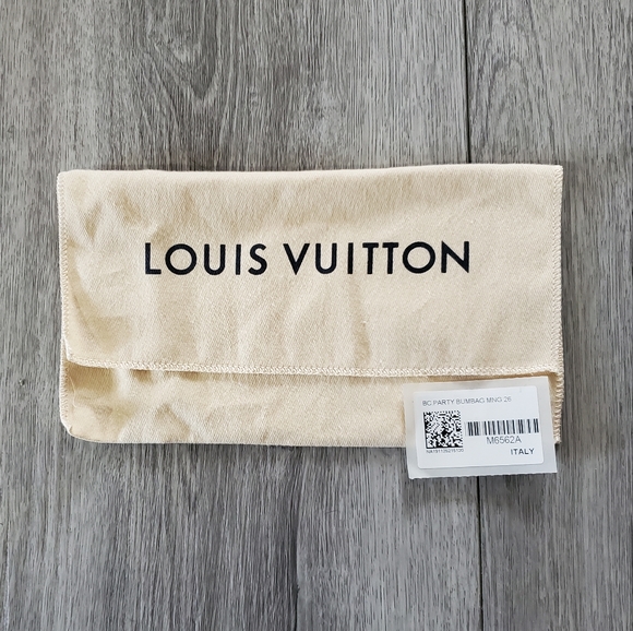 Louis Vuitton Monogram Mini Bumbag Party Bracelet NWT - Picture 15 of 16